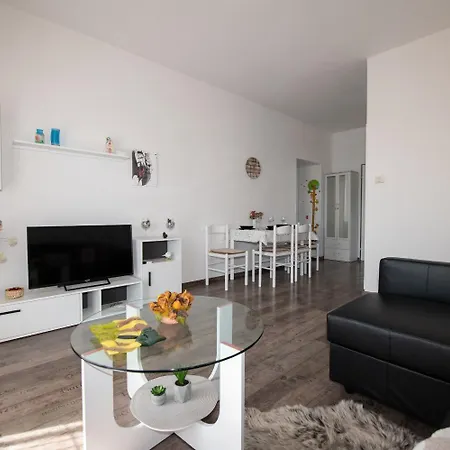 Apartament Miriam - 200m From *
